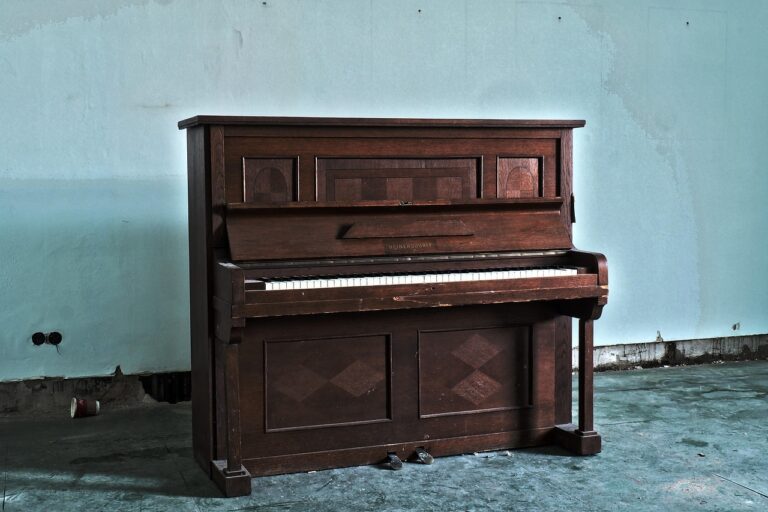 hauteur piano droit